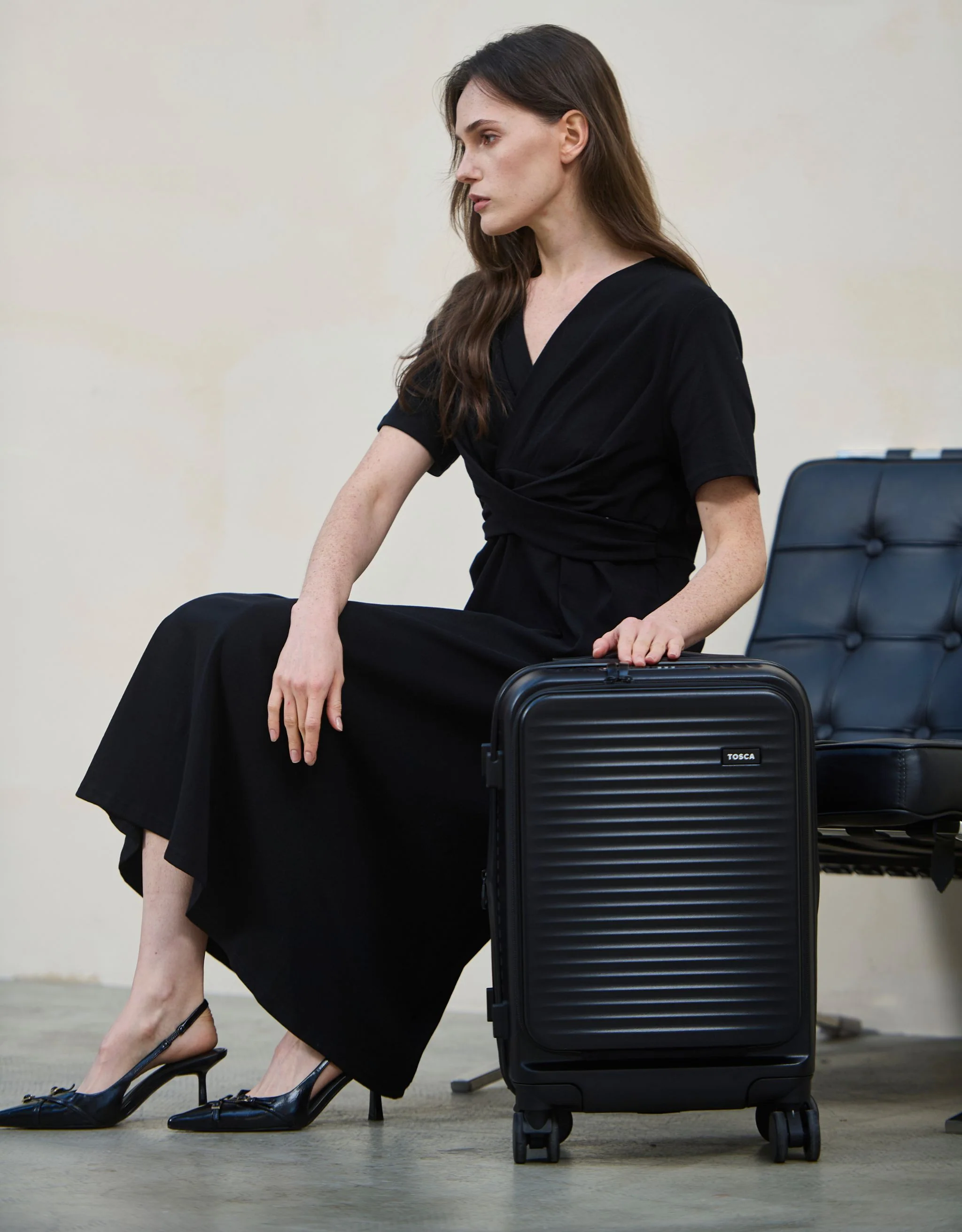 Zen 53cm Small Front Opening Hard Suitcase Carry On - Black - Image 7
